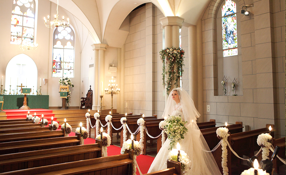岡山 チャペルウェディング 岡山県下唯一の本格独立型チャペル セント パトリック教会 イギリスの教会を再現した本格的な岡山の結婚式場